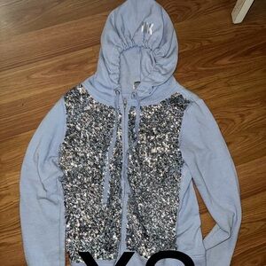 Size extra small. VS.